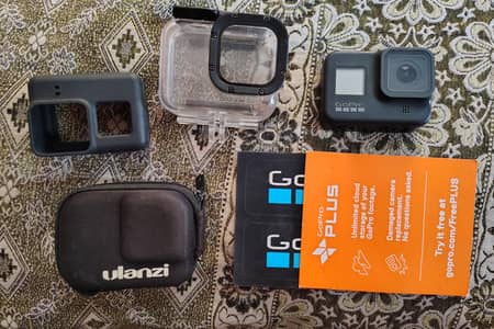 go pro hero 8 black action camera + all accessories free