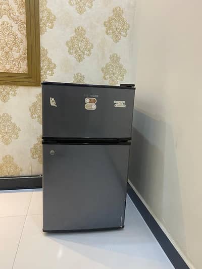 Signature Bedroom Refrigerator BR60S (Double Door, Small Size)