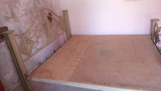 Iron double bed used