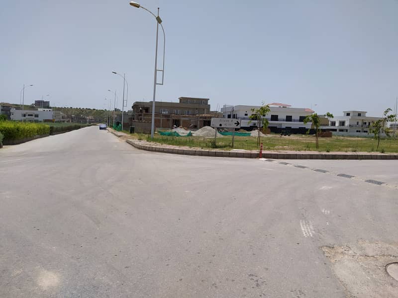 35 Marla Dead End Corner, Level, Solid and Extra Land Plot 7