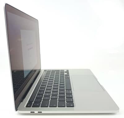 MacBook Pro 2020 | 13inch | i7 | 32GB ram| 512GB SSD Silver 10/10