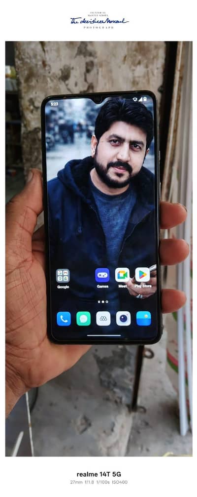 8/10 condition koi fault nahi urgent sale  snapdragon 855