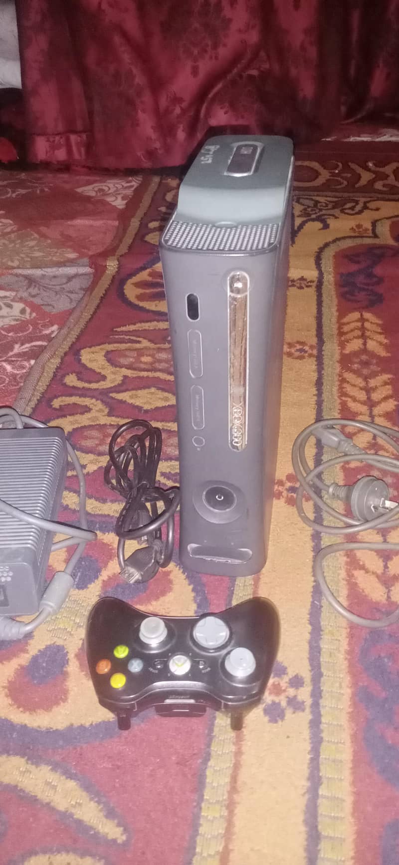 xbox 360 with controller 1