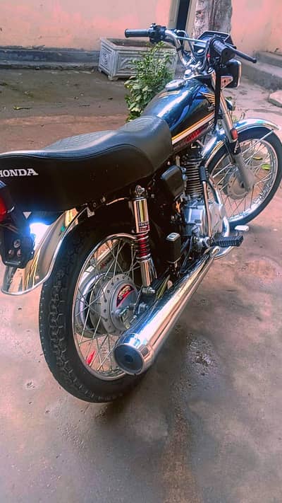 Honda 125 | 2025 Model chrome edition Selfstart Bike