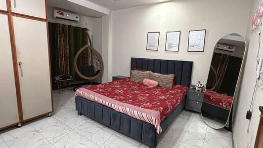 2 months used bed set