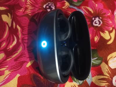 Lenovo Thinkplus XT83 Earclip Design