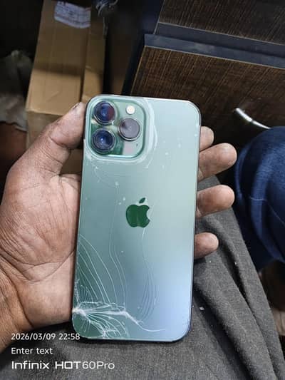 iphone  13 pro max gilas or back break hai 128 gb box sath duga