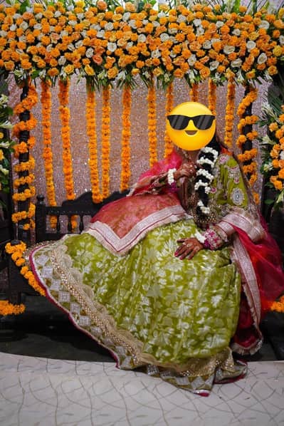 bridal dress for mehndi mayun dulhan