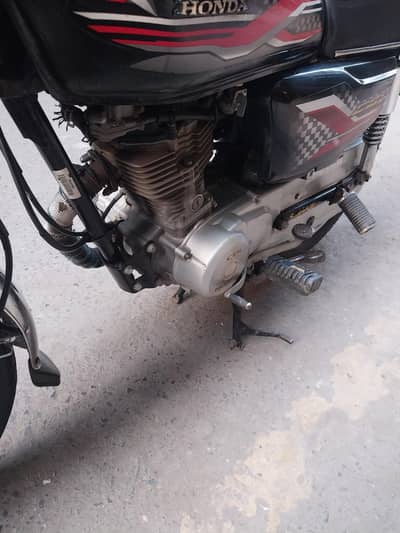 Honda CG 125 good condition well maintained read full add