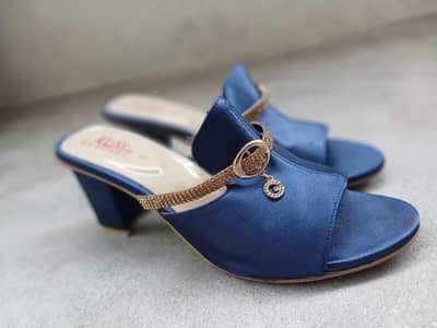 brand new neavy blue heels 