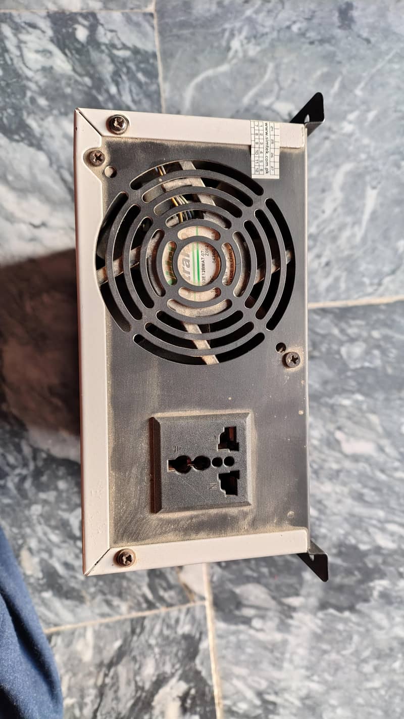 Simtek 100A Mppt solar controller 2