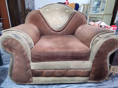 six seater like new just want to sale as old design