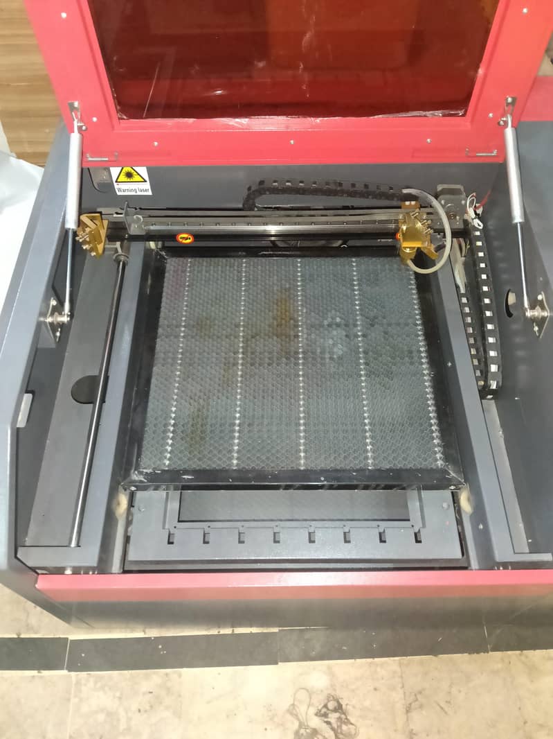 Laser Engraving Machine (CO2) – Excellent Condition 2
