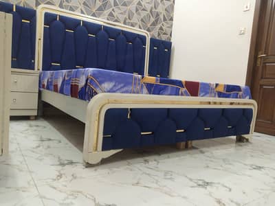 premium quality bed set ,only serious customers WhatsApp+92310/7304998