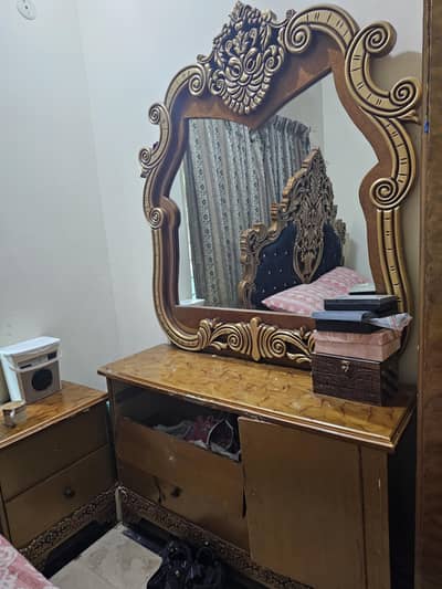 dressing table