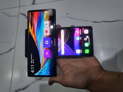 Mobile phone Lg wing fold