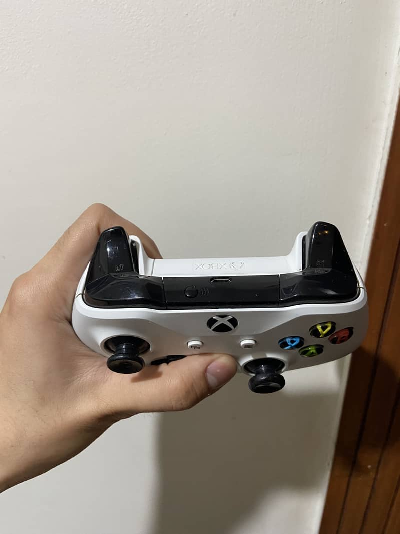 Xbox one s controller 3