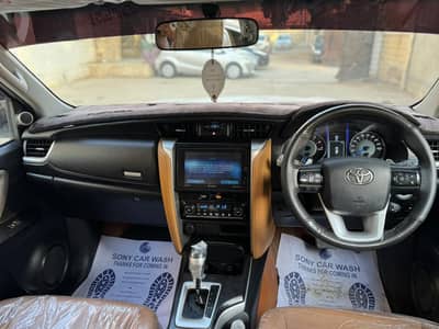 Toyota Fortuner V 2018