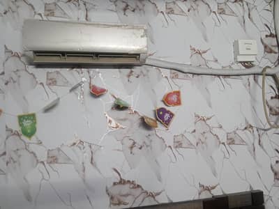 Haier 1ton DC inverter split  with ups support device heat and cool