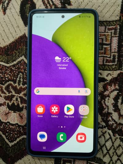 Samsung A52 8/128 in mint condition pta approved not repaired.