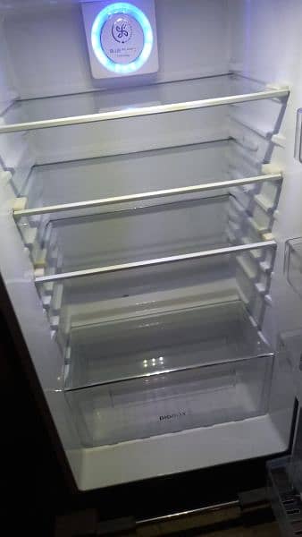 Haier Refrigerator medium size double door fridge all ok0325/7593/127