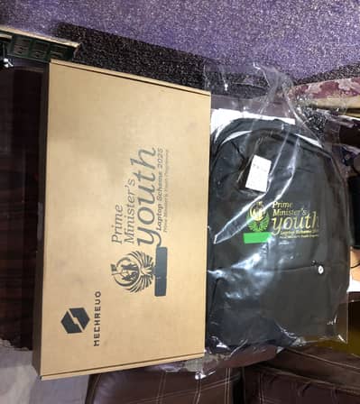 BrandNew laptop AMD Ryzen5 7th-gen 8GB RAM 256GB SSD 14” FHD Win-11pro