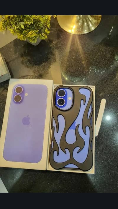 Aoa iPhone 16 blue 128 gb 10/10 condition