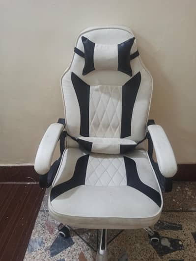 Gaming / Office Chair comfortable and stylish