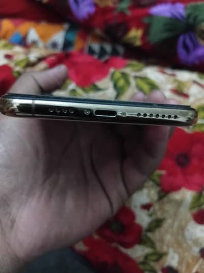 Golden colour Orignal panel battery  and with charger