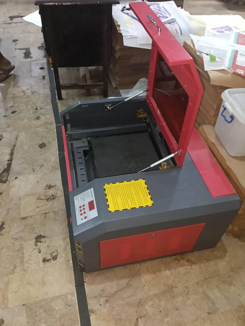 Laser Engraving Machine (CO2) – Excellent Condition 5