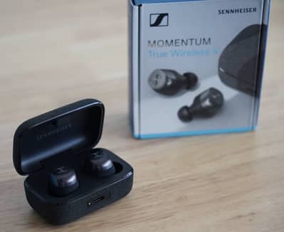 Sennhieser Momentum. Wireless 4 Earbuds  read ad carefully