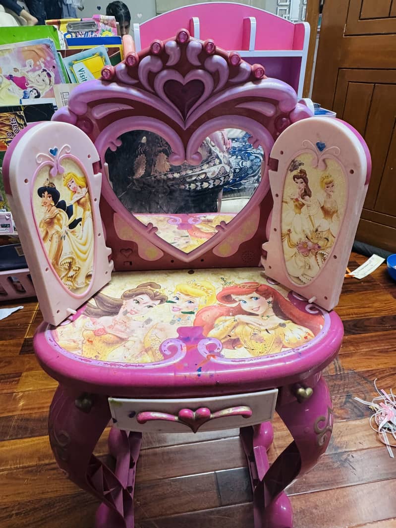 Dressing table with light 1