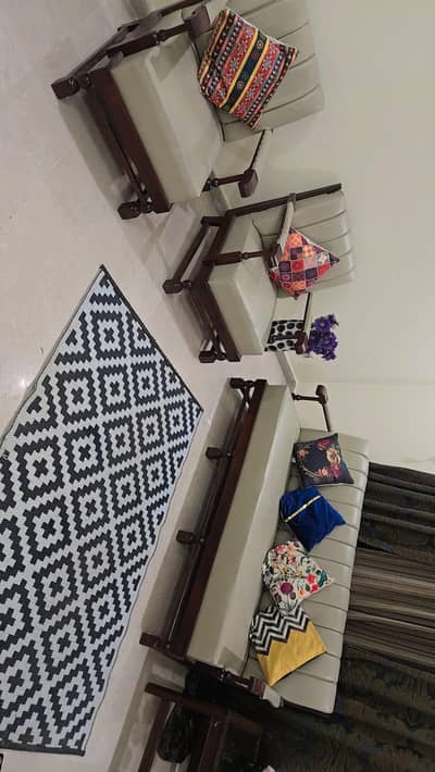 newly placed molti foam and leather ragzin 9/10 5 seater sofa