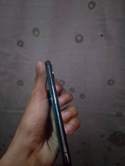 Iphone Xs (64) GB PTA Approved