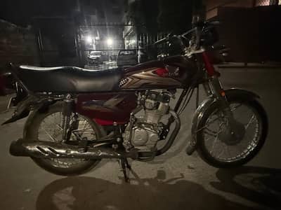 Honda 125 Red