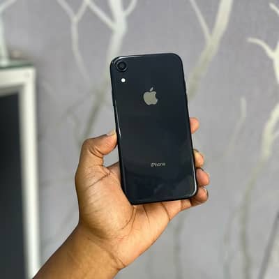 Apple iPhone XR    contact 0329-6391135 watsapp