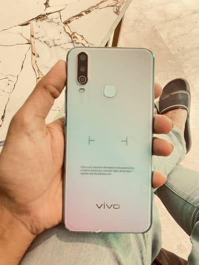 Vivo y17 8/256