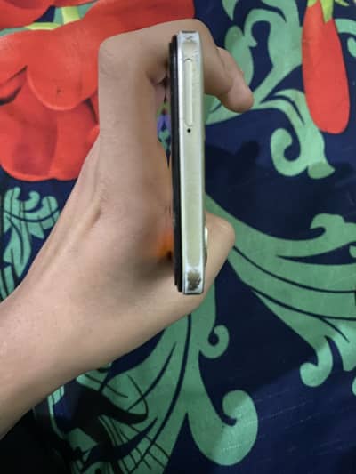 Vivo y16 64GB gold color with box