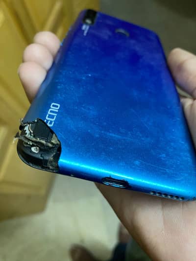 Tecno spark 4 (3/32)