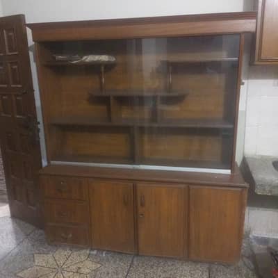 Show Case For Sale in Good Condition