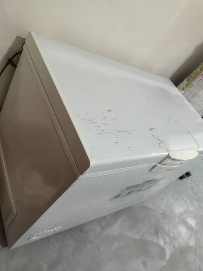 waves deep freezer 1