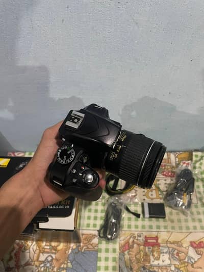 Nikon D3300 with 2 batteries