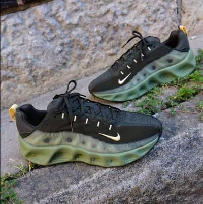 Nike Original sneakers brand new size EUR 42.5 US 9 UK 8 CM 27