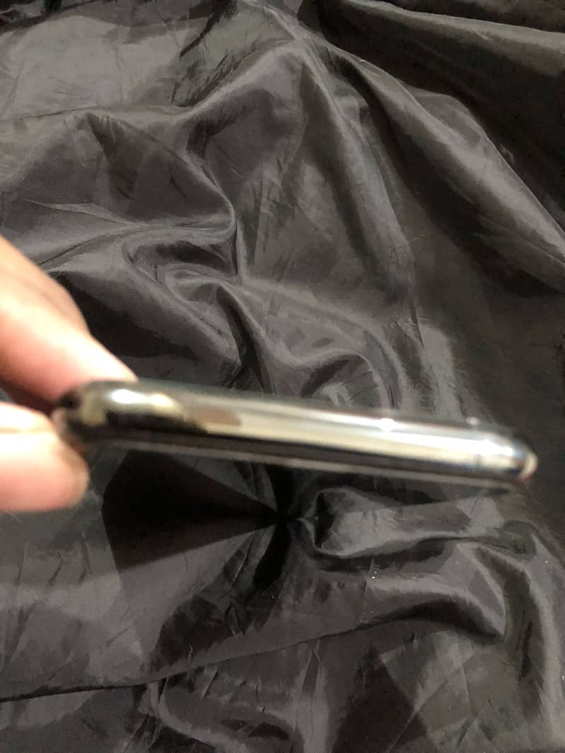 Iphone 11 pro 4