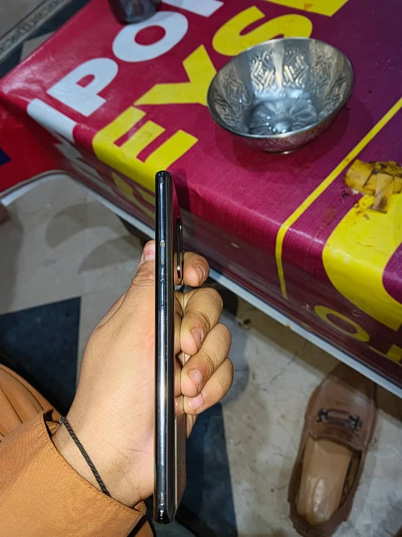 One Plus 7 Pro 3