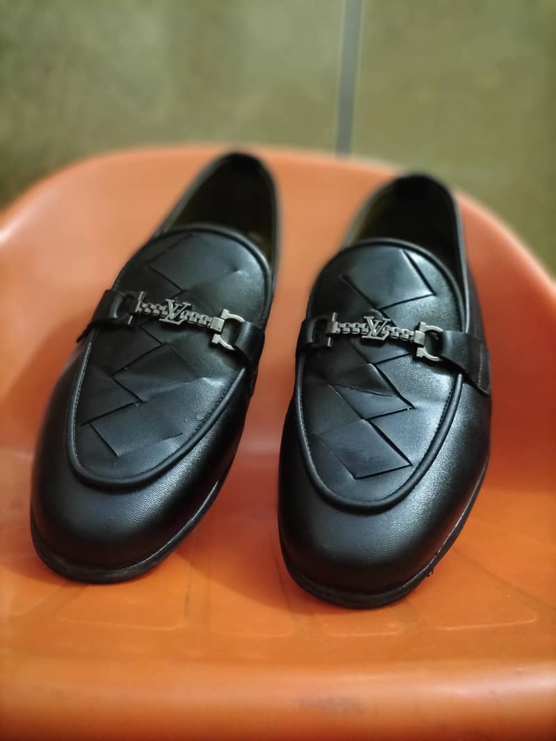 leather loafers 0