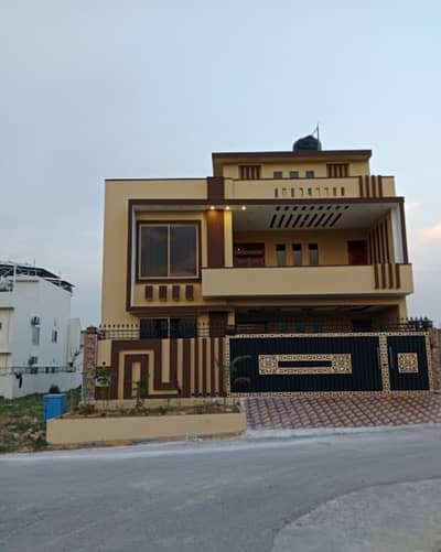 10 Marla  house for rent in university town near Top city and Eighteen