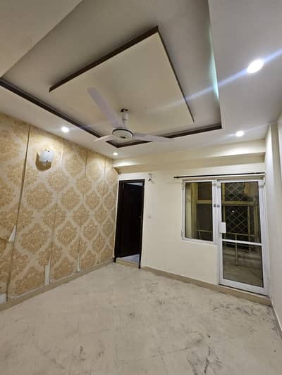 One bed unfurnished apartment available for rent in Islamabad markez