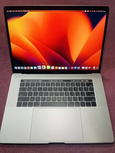 Apple MacBook Pro – 15-inch (2017) Touch bar Fingerprint