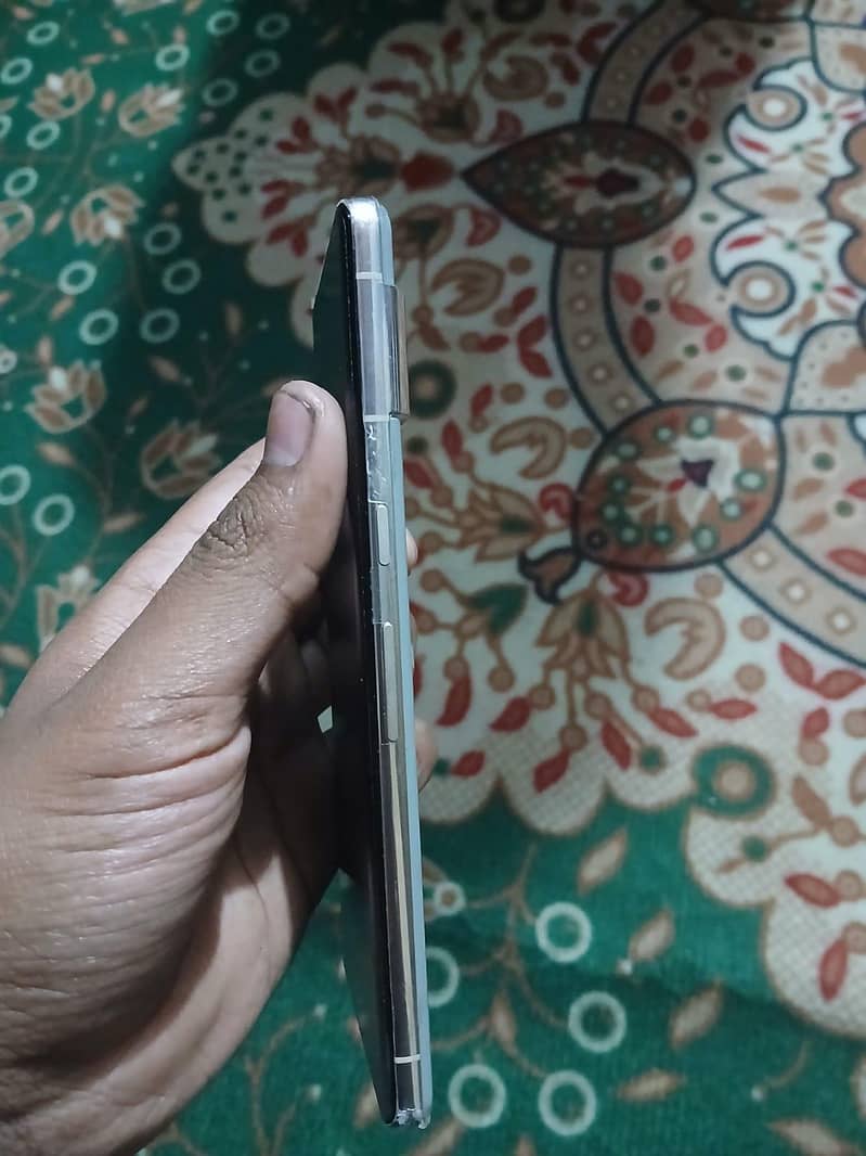 Google pixel 7 pro 2